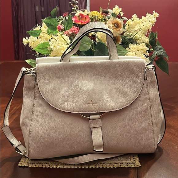 kate spade Handbags - Kate Spade Light Beige Satchel cow leather